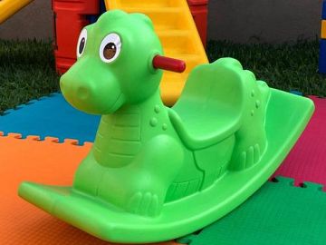 DINOSAURIO MECEDOR - COLORES SEGÚN DISPONIBILIDAD -