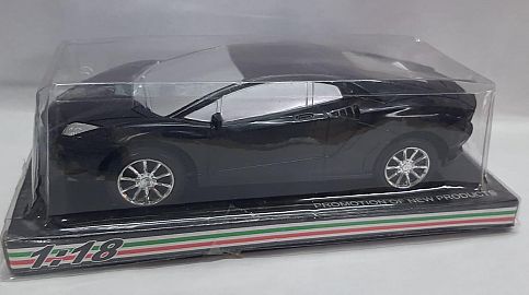 AUTO A FRICCION ESC. 1:18 MEDIANO EN ESTUCHE BURBUJA