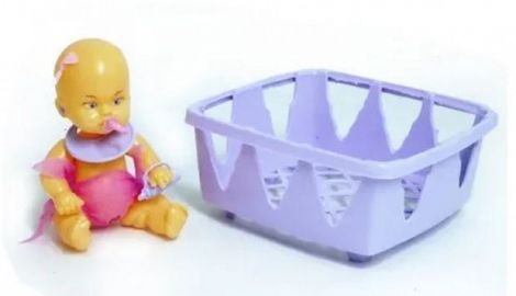 BEBE CON CORRALITO MINI